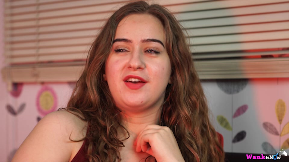 Lara - Wank With Me - Sexy Videos - WankitNow