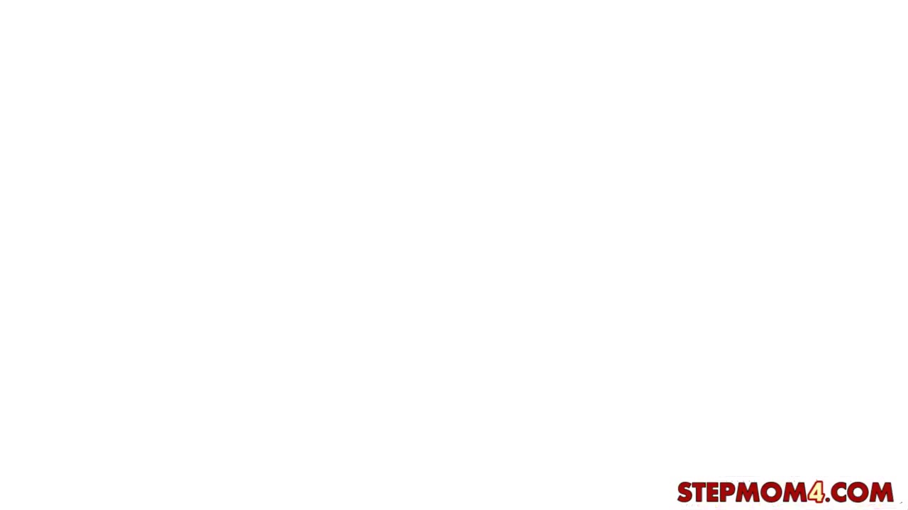 Mia Ryder In teen 18+ Gf Busted Her Bf Boning Her Stepmom In The Kitchen