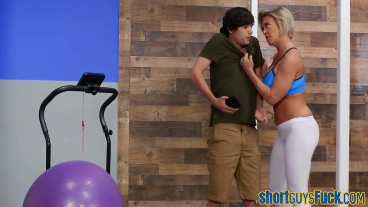 Cherie Deville And Ricky Spanish In Booty Milf Sucks And Rides Lil Guy After Fitness