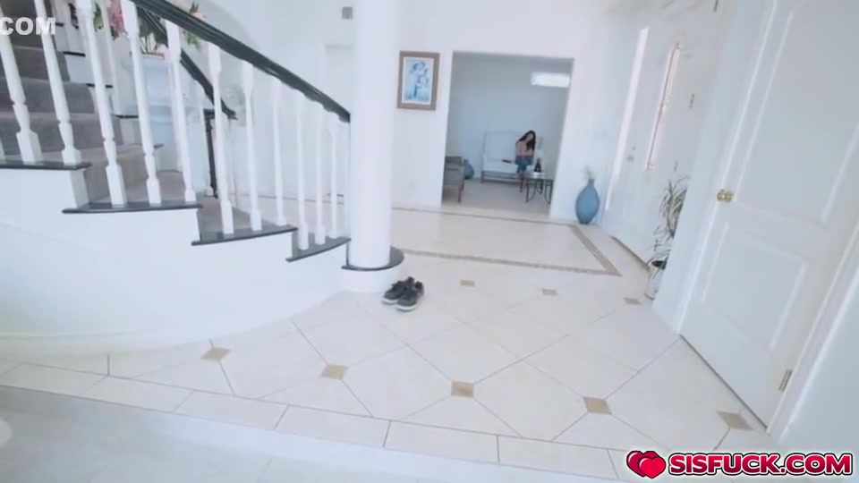 Stepbro Slide His Knob Inside Zoeys Pussy - Zoey Foxx