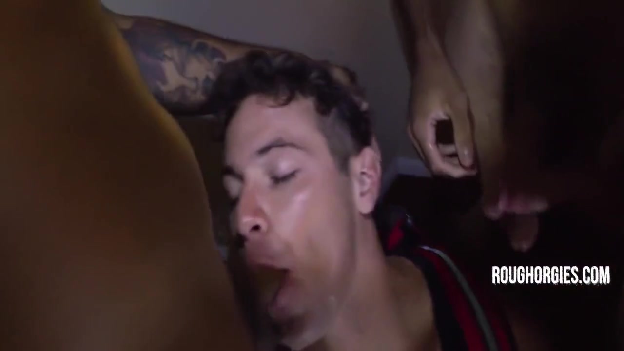 Twunk Delivery Guy Sticks Around For Pleasure 8 Min With Xavier Aries, Dakota Lovell And Kyle Fletcher