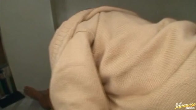 Shiori Hazuki receives a creampie after hard sex
