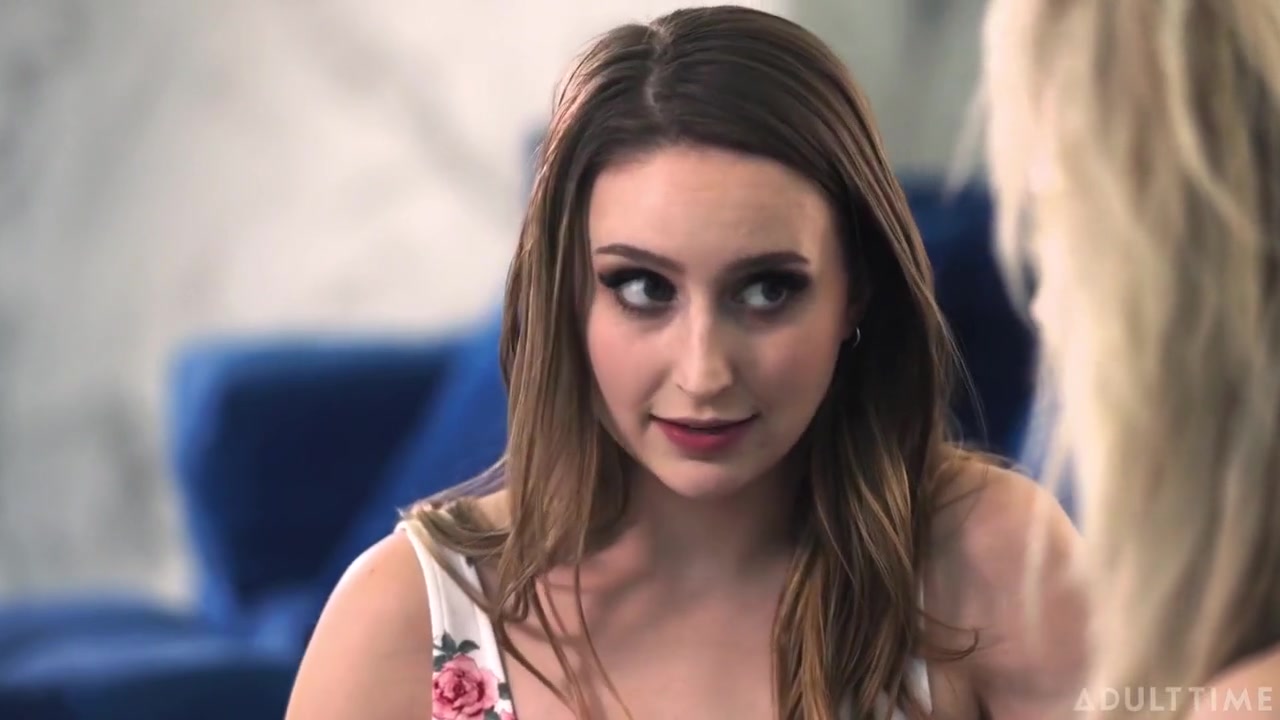 Lily Larimar, Lily L And Laney Grey - Teach Me How To Kiss In 4k