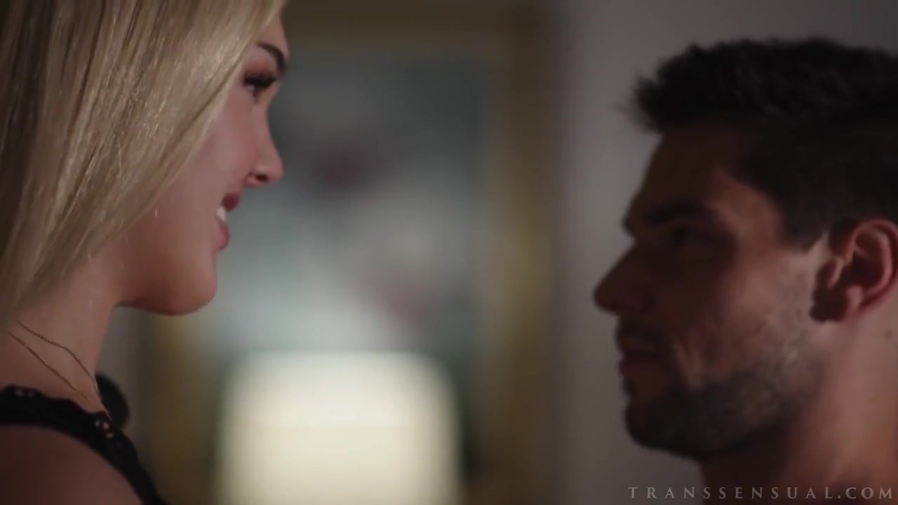 Digging unfathomable In That tasty booty Of blond Sexbomb Daisy