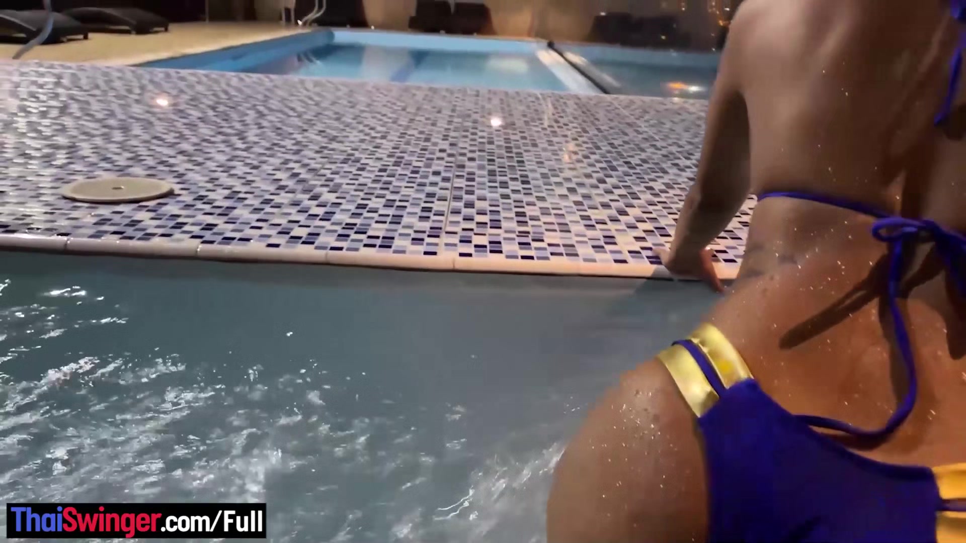 Colombian teen 18+ amateur with a big ass POV blowjob and fucked on a balcony