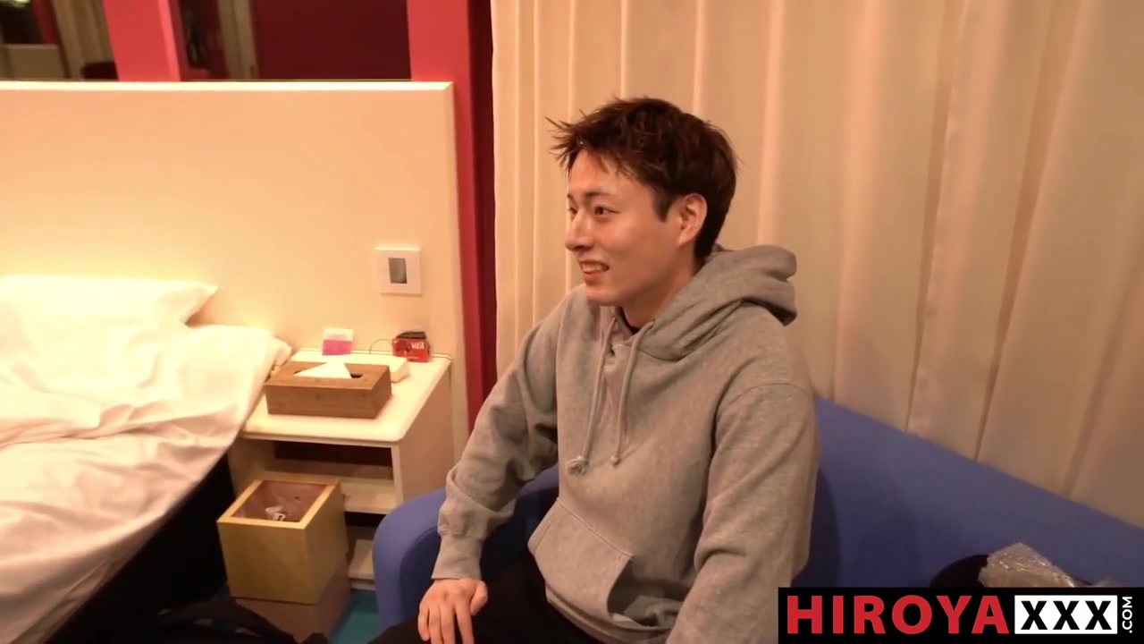 Hiroya Pleasures Lean And Kou In Hot Threesome