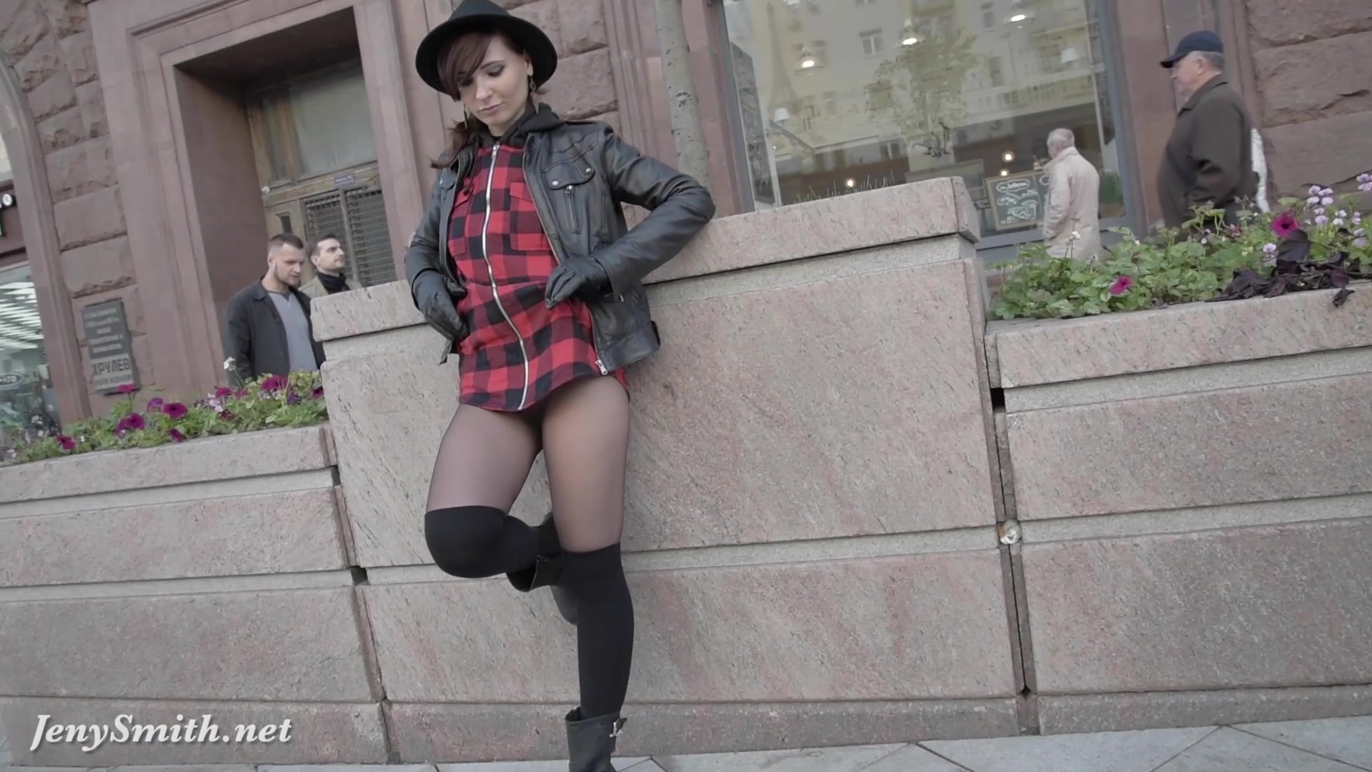 Jeny Smith pantyhose fire walking