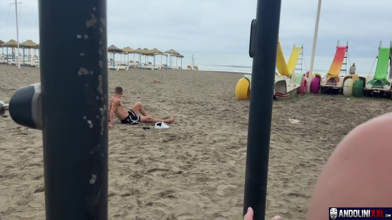 Juicy Beachnapping With Andolini Xxl