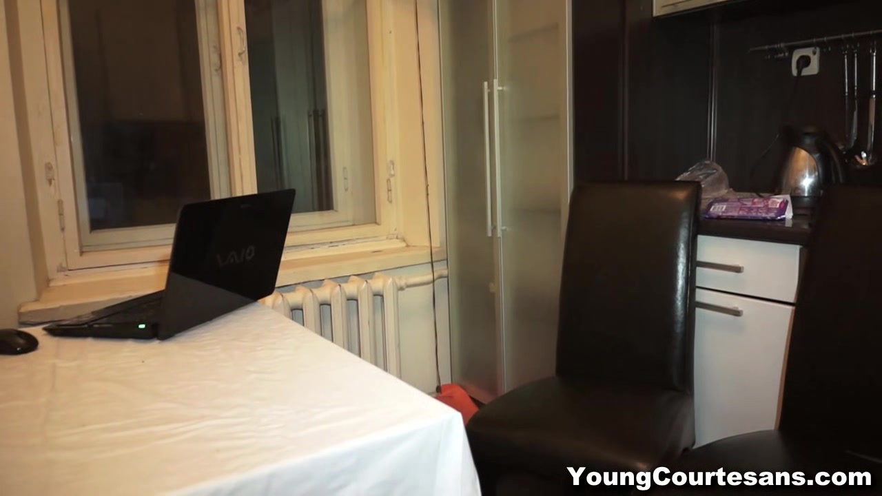 Young Courtesans - Aubrey - Courtesan pussy creampied