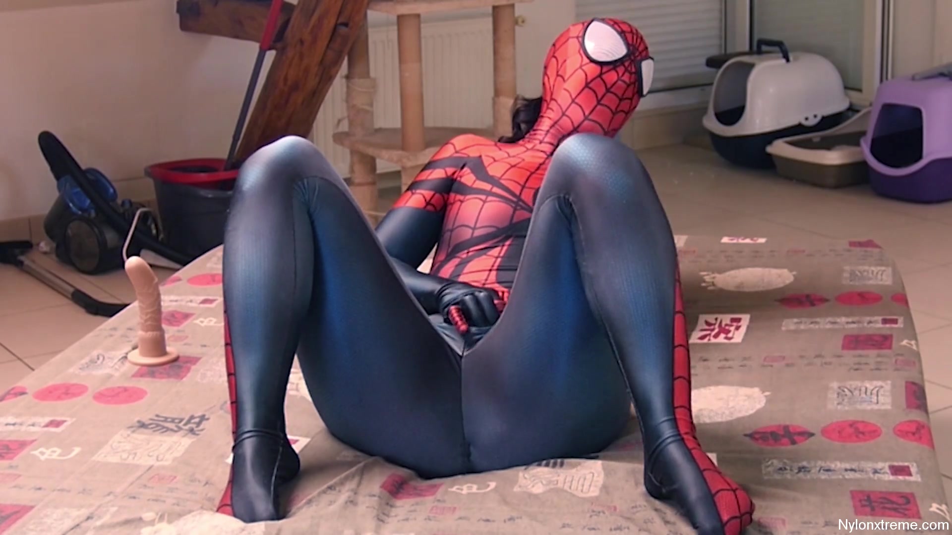 114 Missy Charme Nora Luxia Wonder Vs Spidergirl - Sex Movies Featuring Sexy Tights