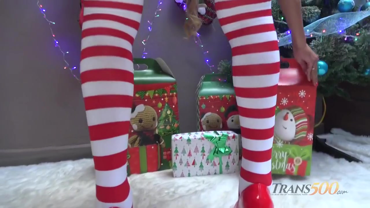 Deep Digging In Christmas For Lizzy