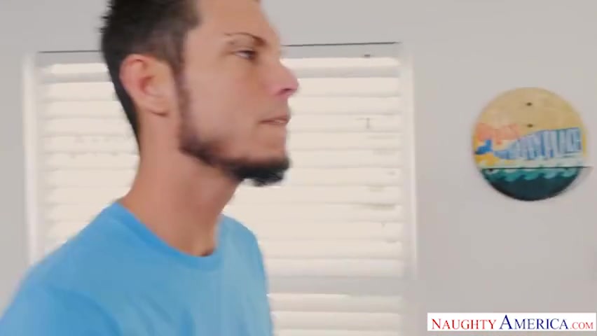 Vienna Black - Heated Exchange Leads To Intense Fucking With