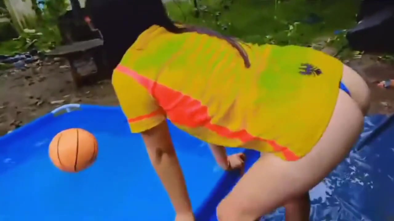Estoy Aburrida Quien De Pereira Para Que Venga A Banar A Mi Piscina Conmigo