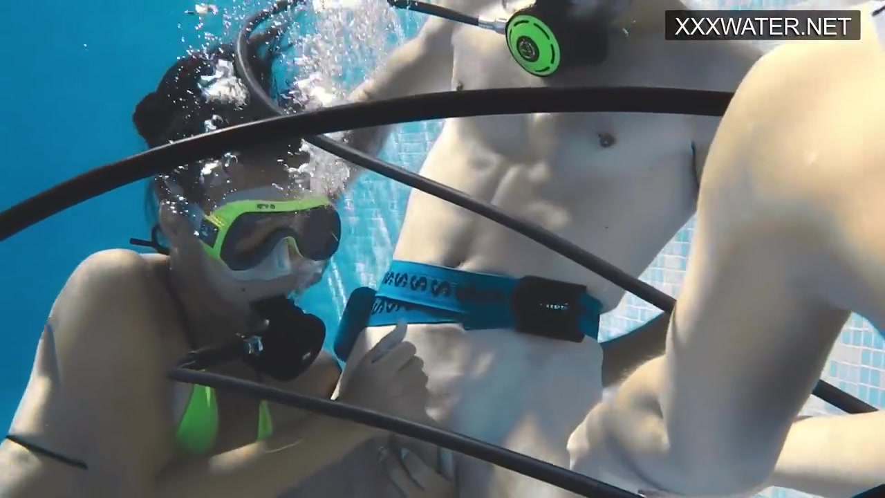 Girls Underwater Having Hardcore Sex With Polina Rucheyok