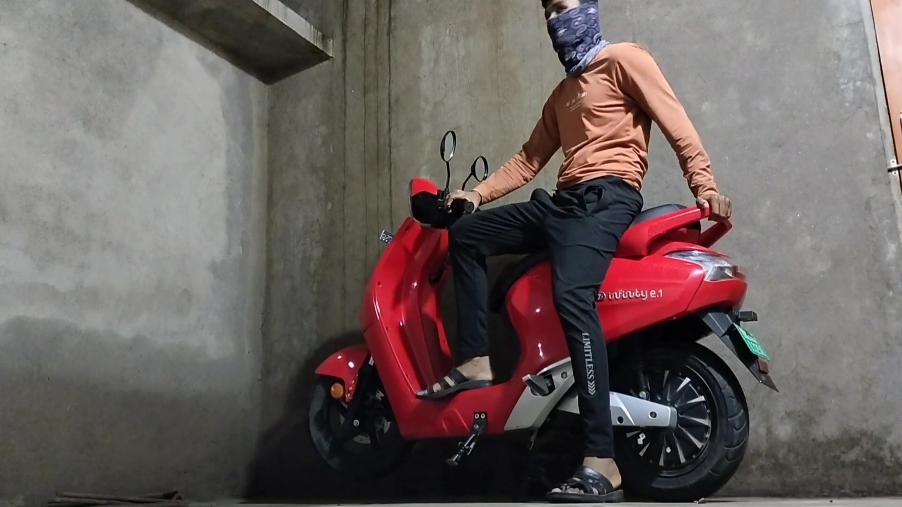 Making A Indian Shemale Home-made And Gay Nearest Electric Scooter Fucking