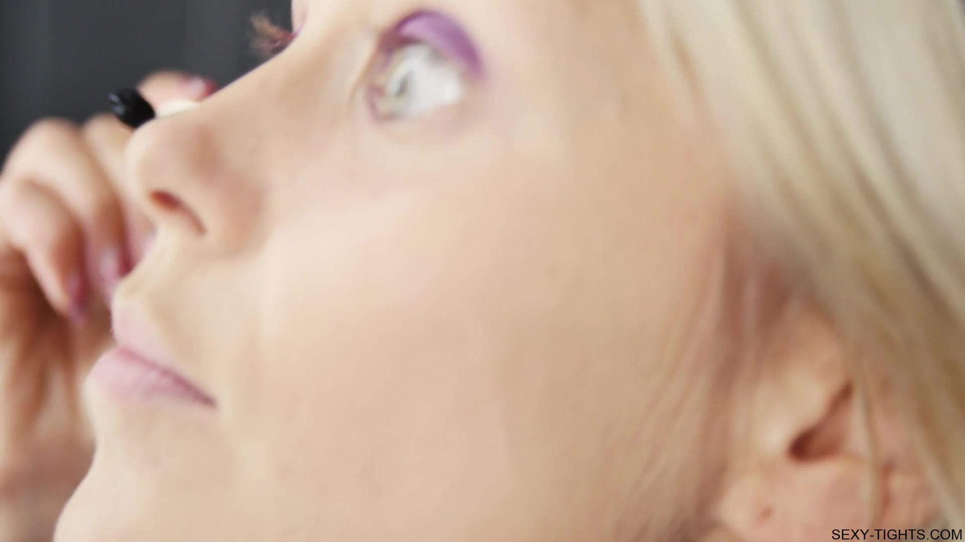 147 Naomie Loup Cheerleader Blowjob Lurex Tights - Sex Movies Featuring Sexy Tights