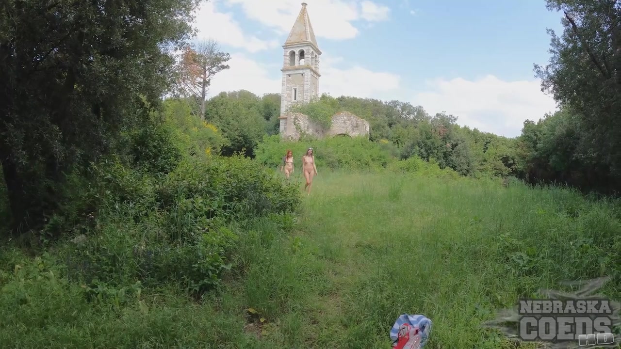 On Vacation Hiking Hude Outdoors With Rebeka Ruby And Cheri Abandoned Island