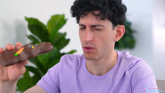 Stepmom Wants Cream Filling On Easter - S4:E5 - Momlover