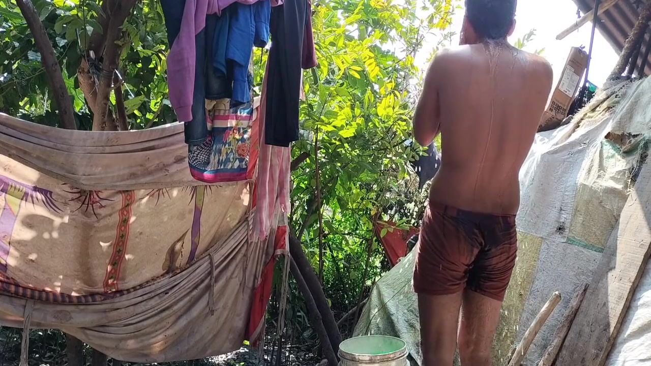 Gay Boy - This Boy Does Not Have A Girlfriend There Is At Home So While Taking Bath In The Afternoon He Bent Over Shook Penis
