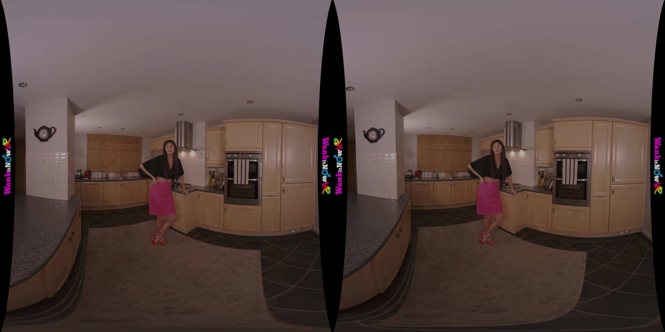 Heating Up featuring Tracy Rose - WankitNowVR