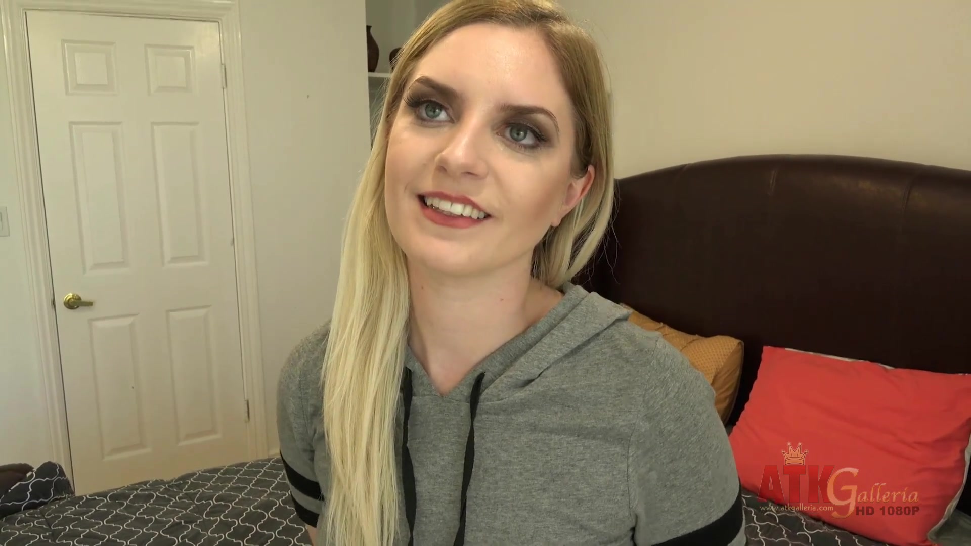 Cute blonde babe is masturbating at casting