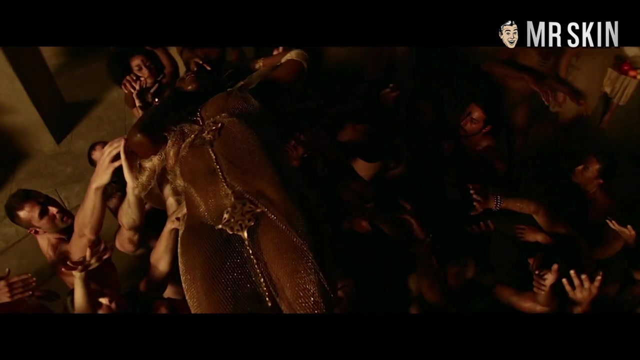 Nude Kirsten Dunst Beguiles - Mr.Skin