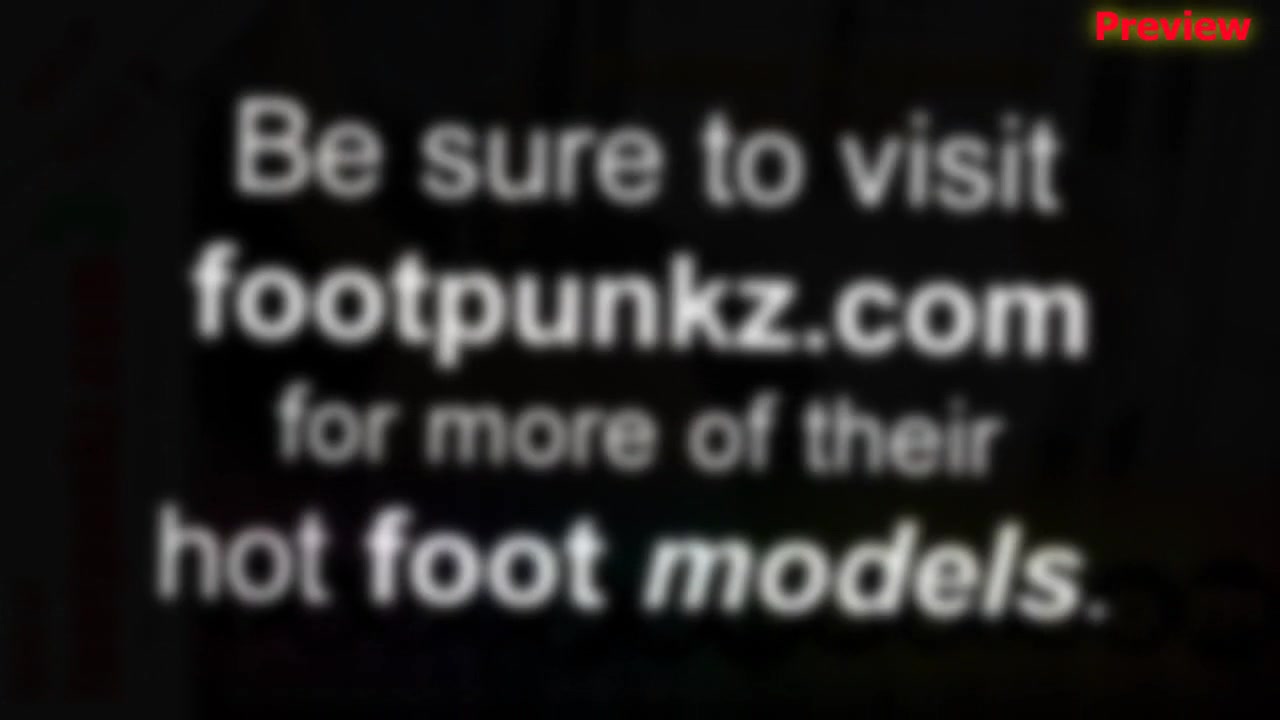 Girlz Of Footpunkzcom 3 3 Paddles Spanks Bunny - Ticklevideos