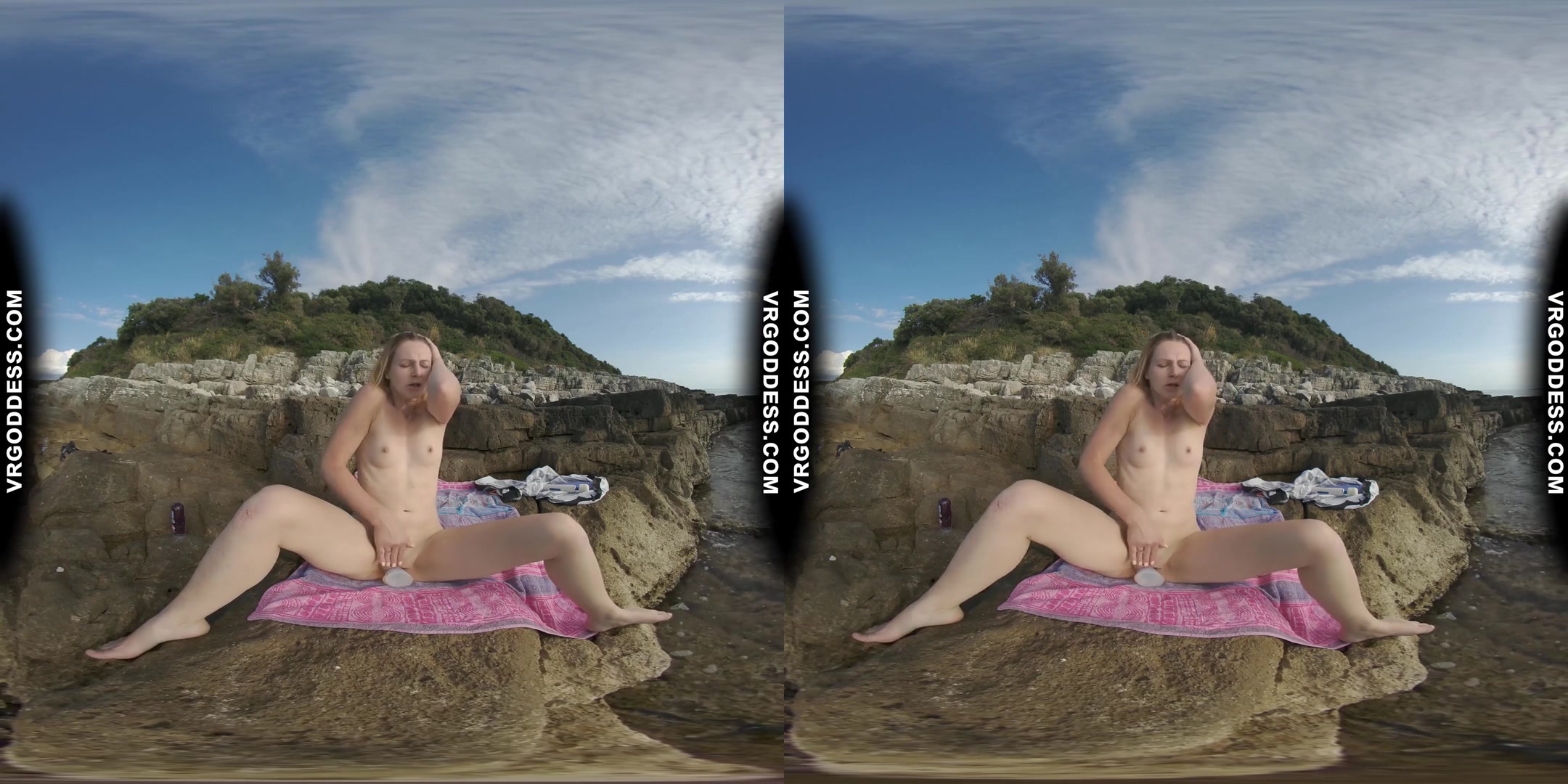 Risky Public Beach Masturbating On Vacation With Hot Ginger Lea Sunbathing And Vibrating Rfo