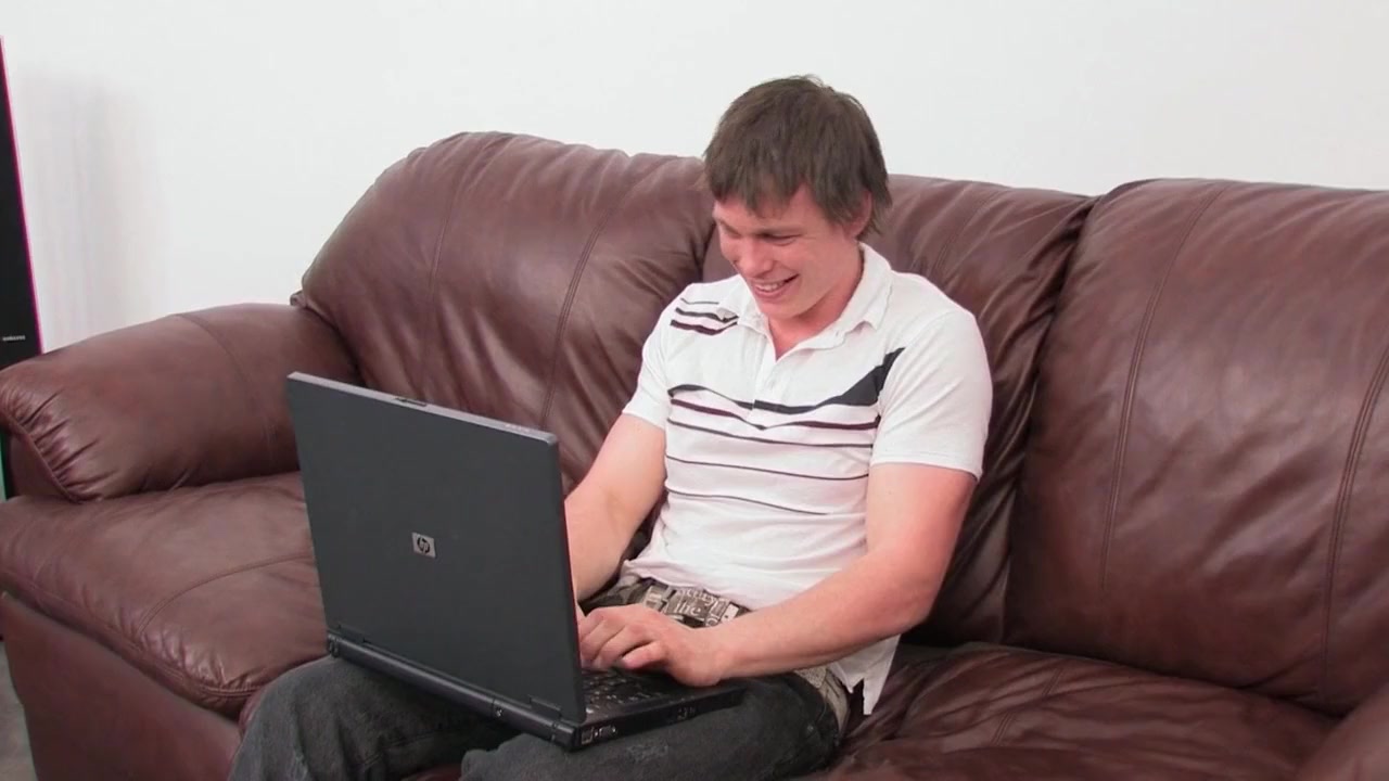 Canadian Teen Meets A Guy Online, They Meet At Her Home And She Fucks Him On The Couch (Sexual Networks Dates_02)