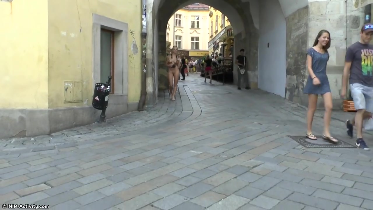 Susanne Nude Public