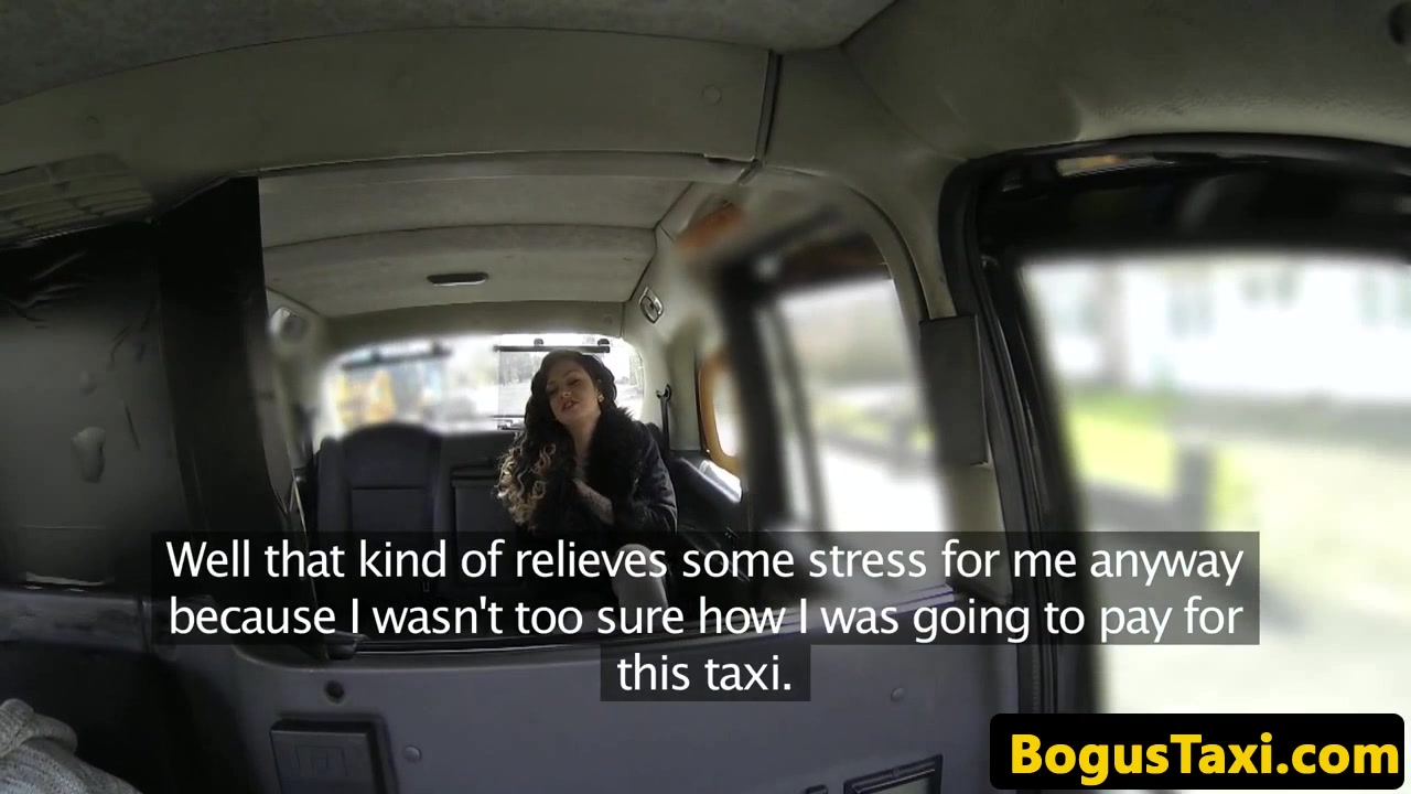 Cheeky taxi bitch slammed outdoor after oralsex