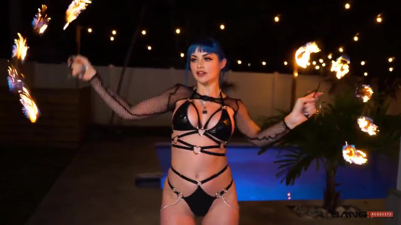 Jewelz Blu - Requests - Pawg Babe Knows How To Handle Fire And Big Black Cocks