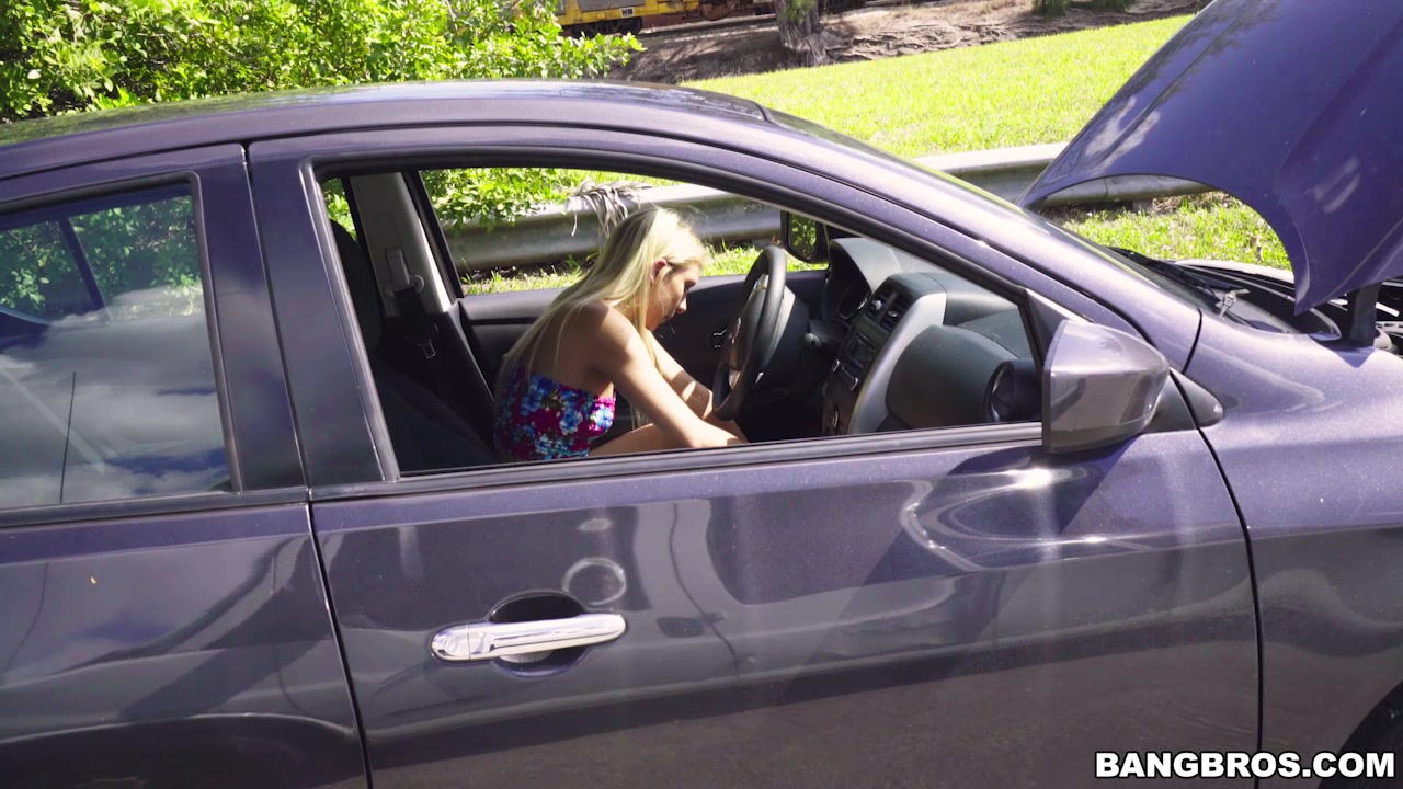 Blonde in is a Freak Unleashed - BangBus
