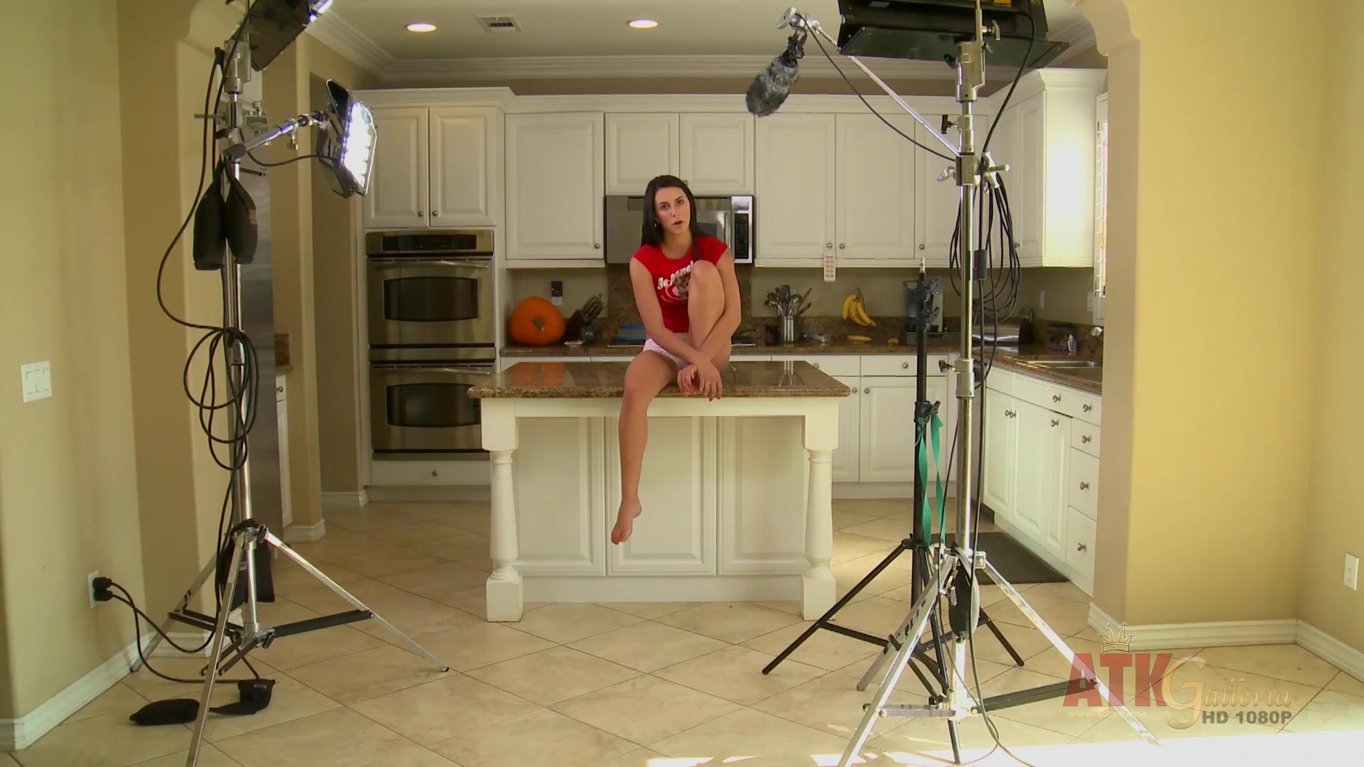Adorable brunette strips off and poses at casting