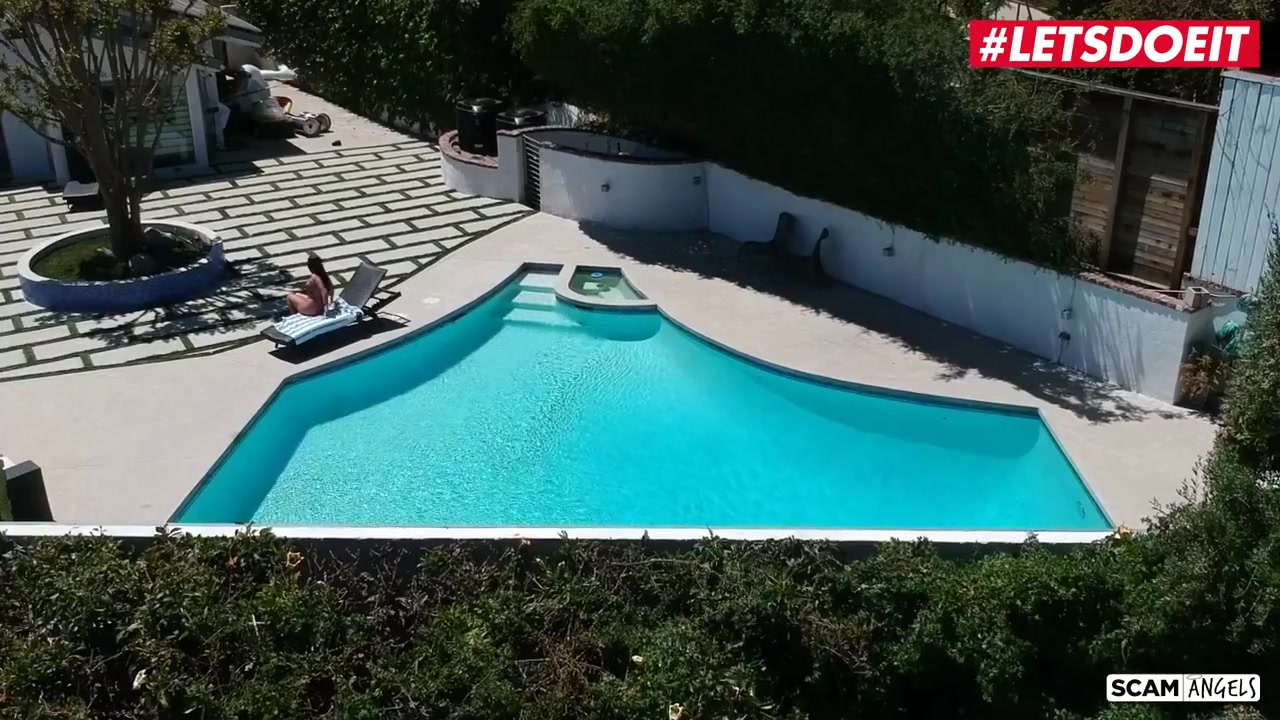 Gorgeous Babes Ffm Threesome With Pool Owner