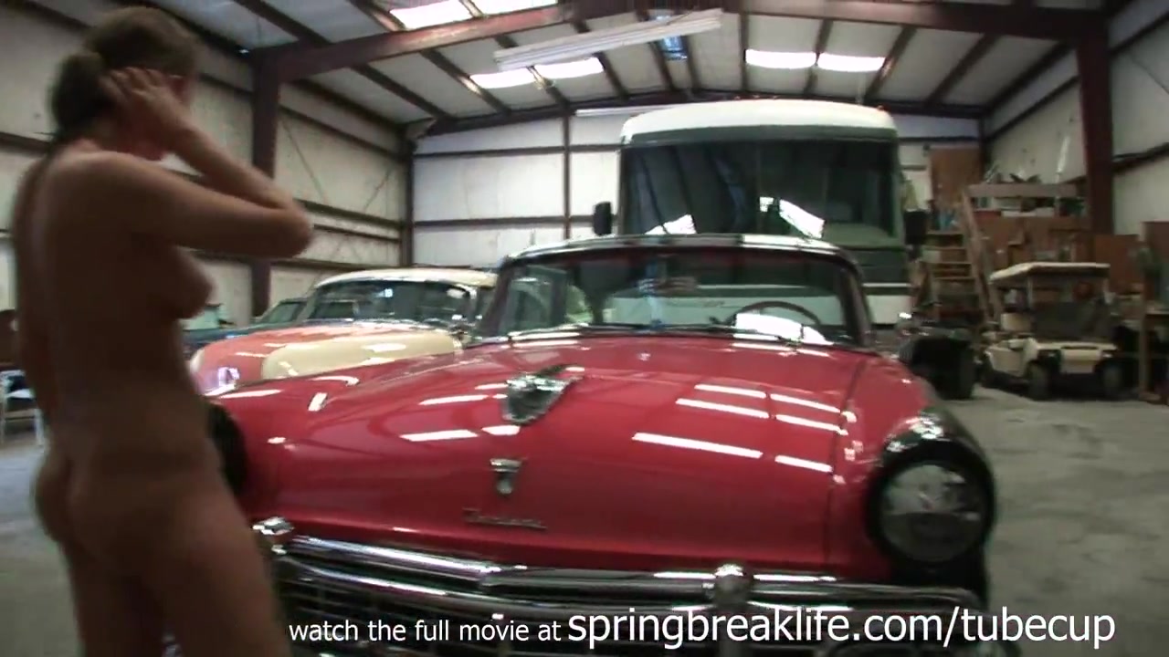 SpringBreakLife Video: Getting Naked At A Garage