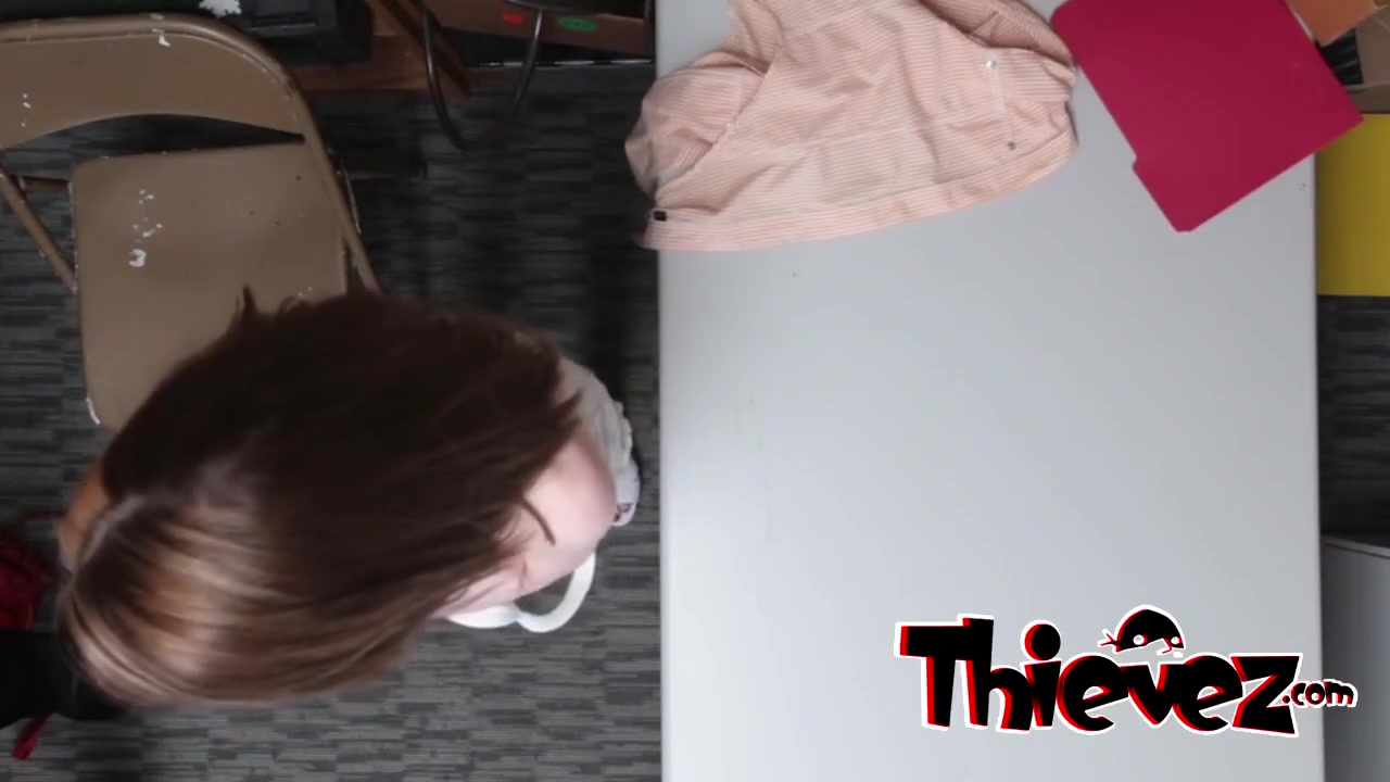 Petite teen 18+ Enjoys Hard Dicking At The Back Of Office