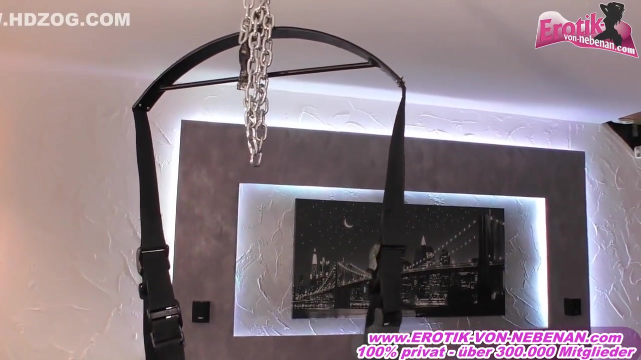 Heibe Deutsche Brunette Schlampe Wird In Der Liebesschaukel Gefickt