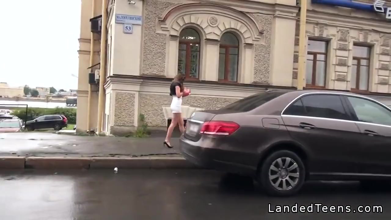 Amateur teen 18+ Giving Footjob In The Car Before Anal Sex