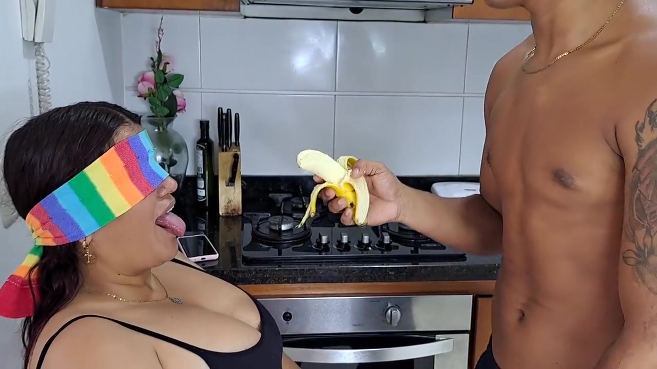 I Play With My Stepmother In The Kitchen And I Put My Cock In Her Mouth