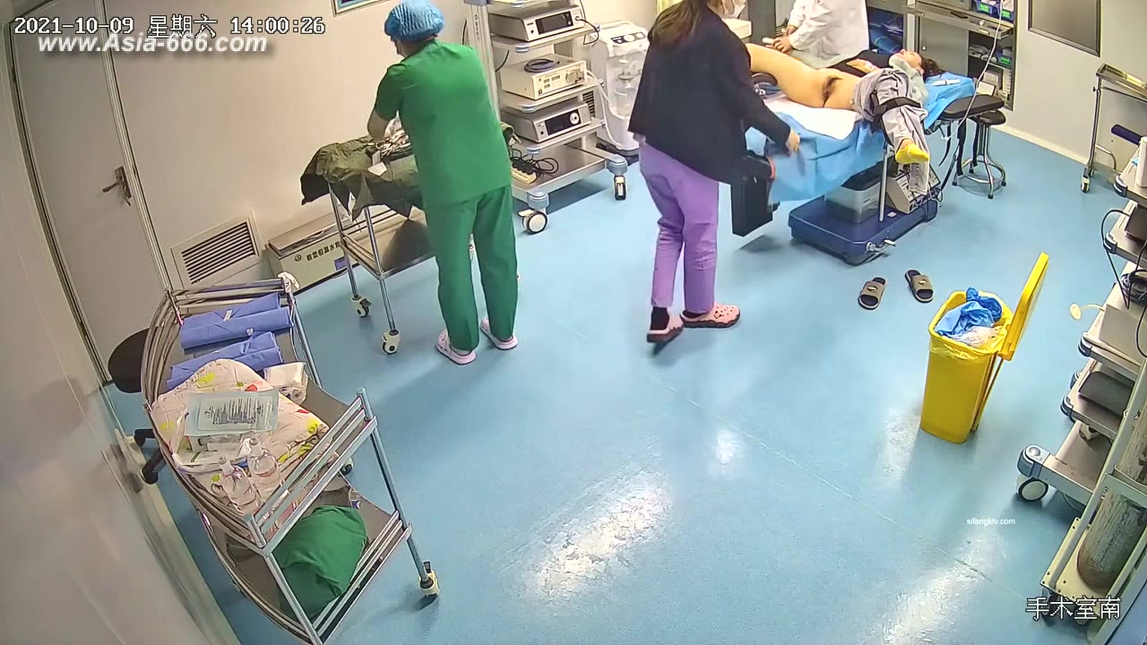 Peeping Hospital patient.13