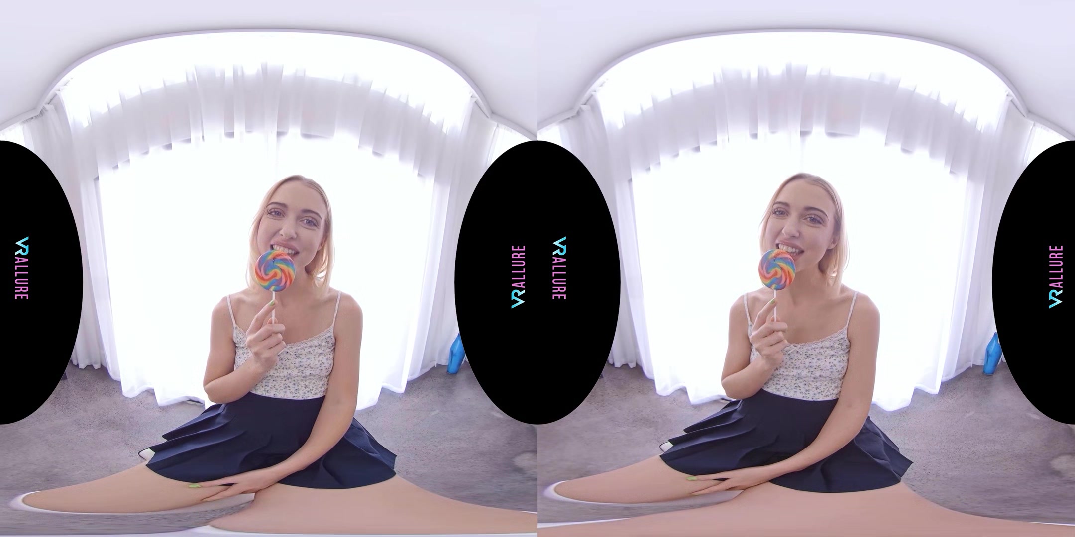 VRALLURE Chloe Can Pop Your Cherry!