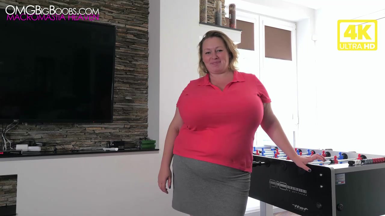 Lily Big Boobs Measurements