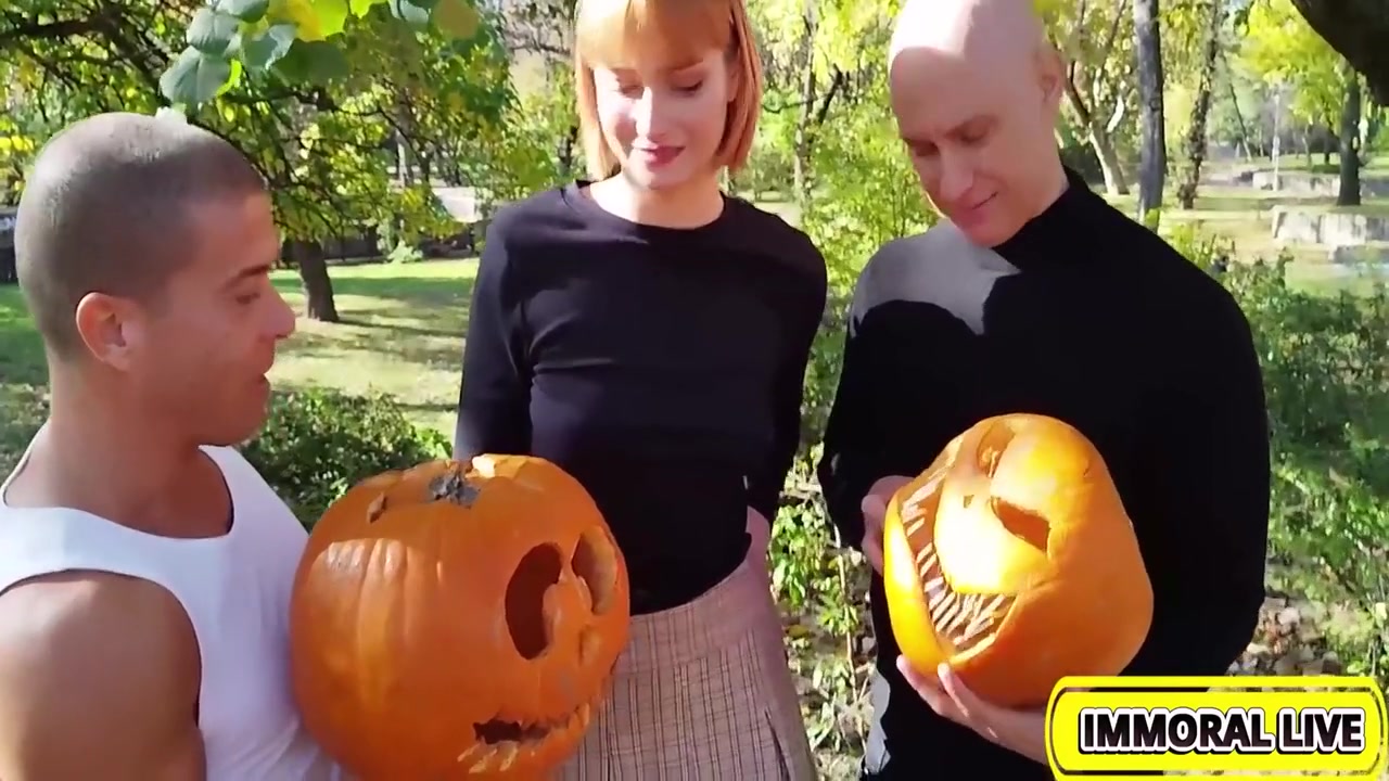 Pumpkin Crushed Cum Slave, Dollys Vengeful Gangbang For 12 Min - Dolly Dyson, Brad Knight And Porno Dan