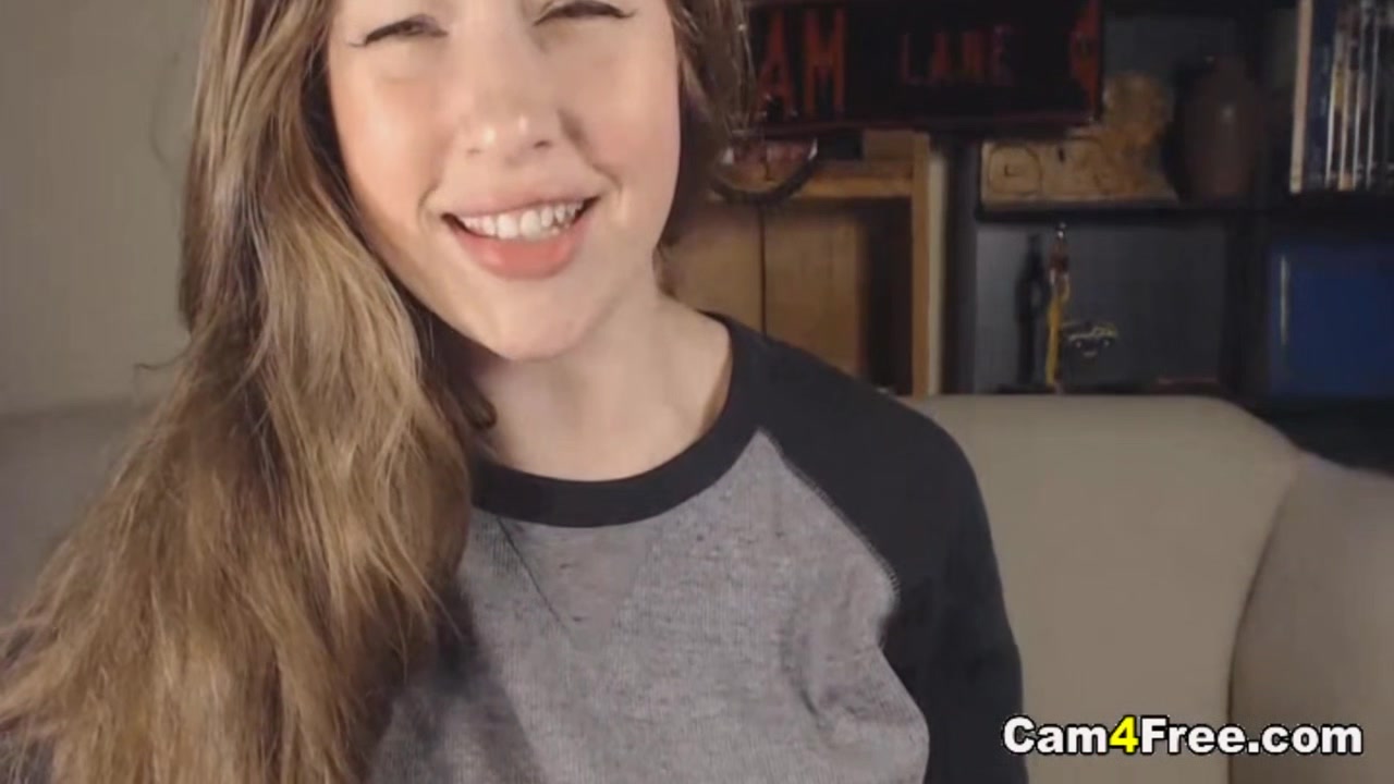 teen 18+ With Big Boobs Put Vibrator On Pussy