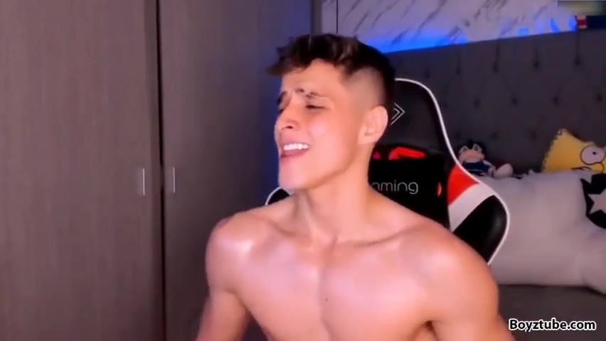 Paula Shows It All Boys Porn
