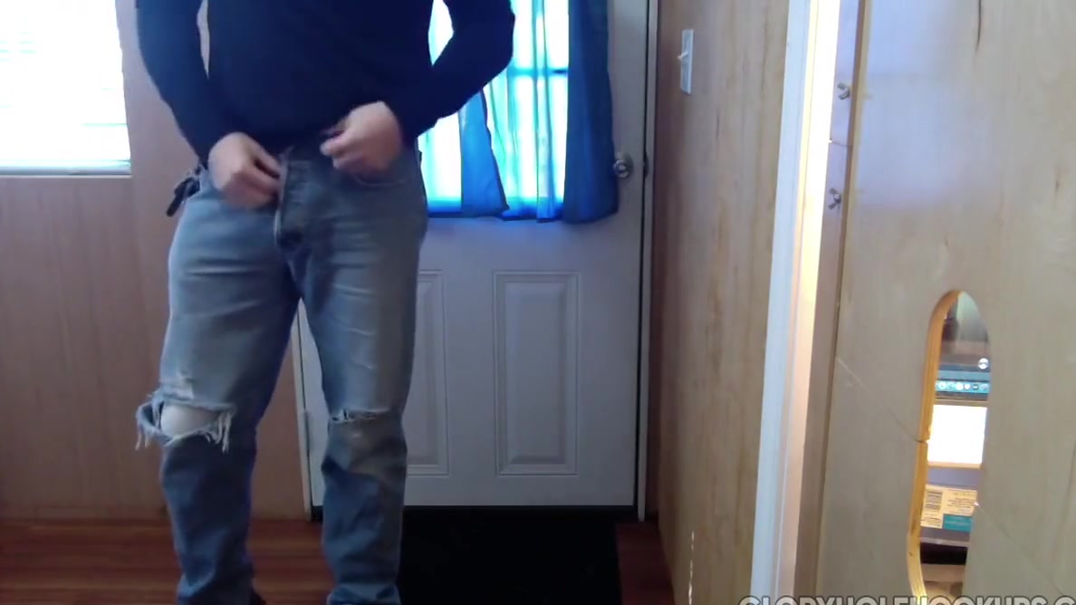 Gloryhole Dilf Takes Fresh Load In Mouth After Sucking