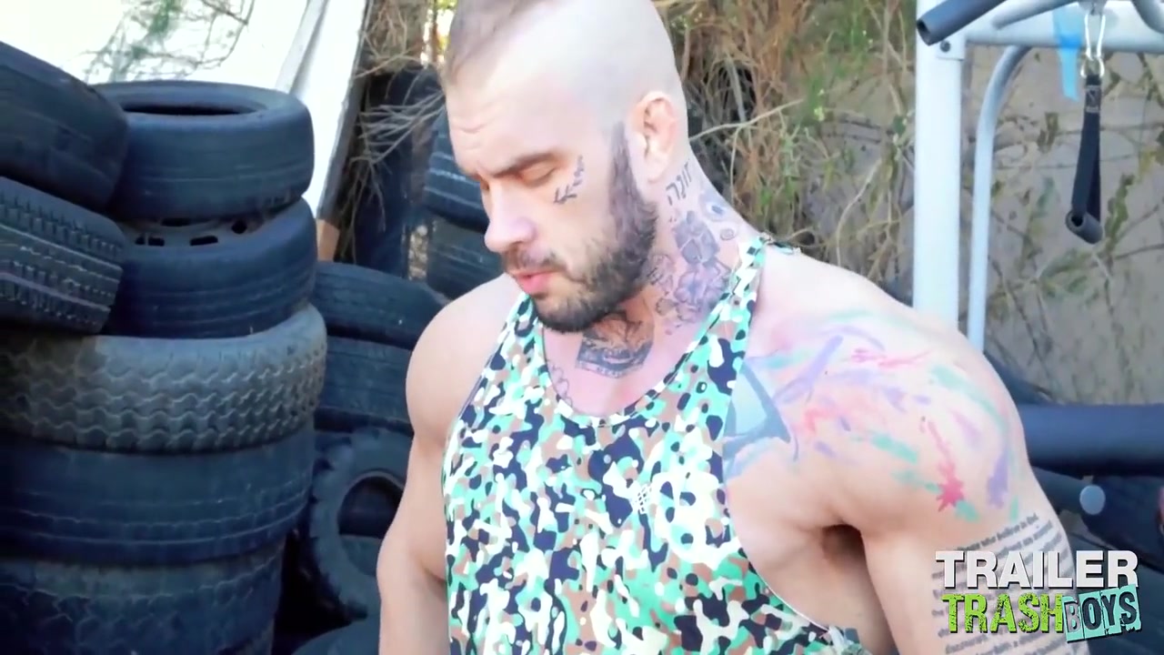 Barebacks With 10 Min With Ryan Sebastian And Davin Strong