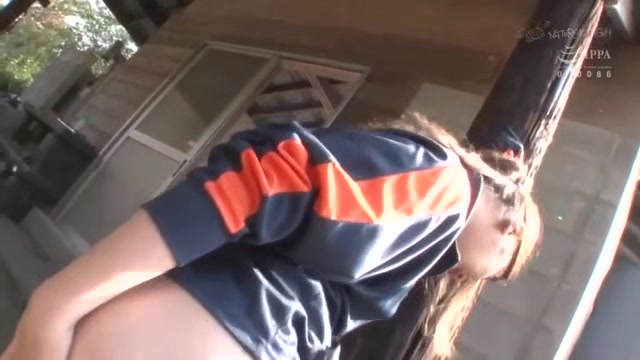 05745,A good woman is in full sex appeal!