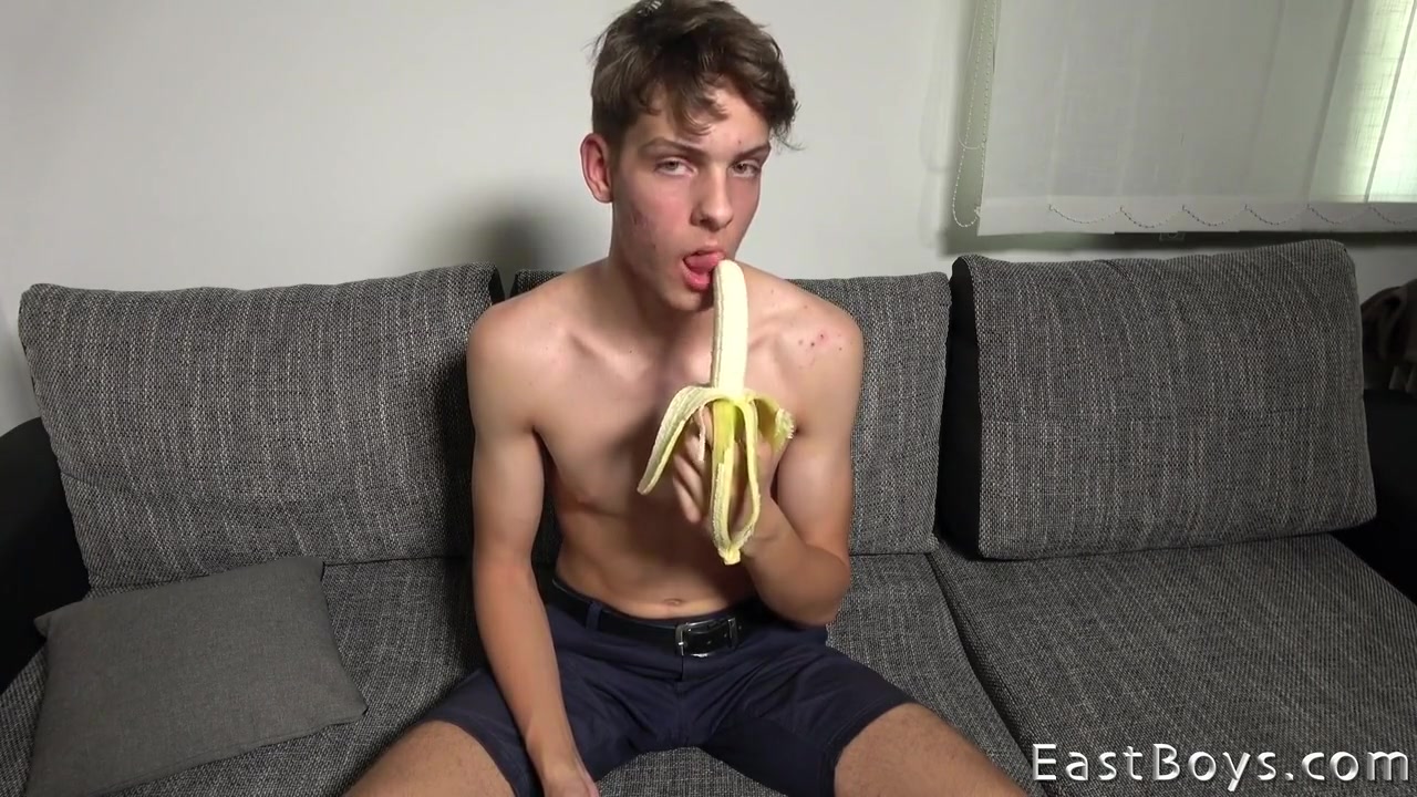 Cute Muscled Amateur Cumshot At Castings
